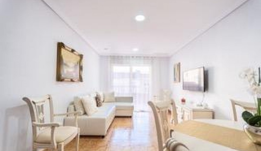 Resale - Apartment -
Torrevieja - Playa del Cura
