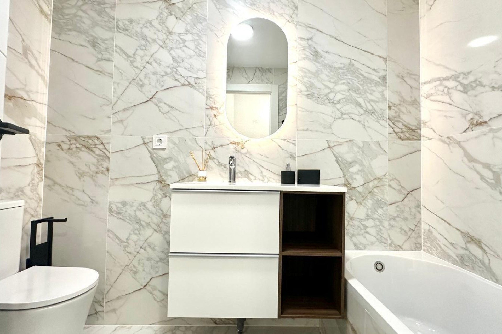 Resale - Apartment -
Torrevieja - Playa del Cura