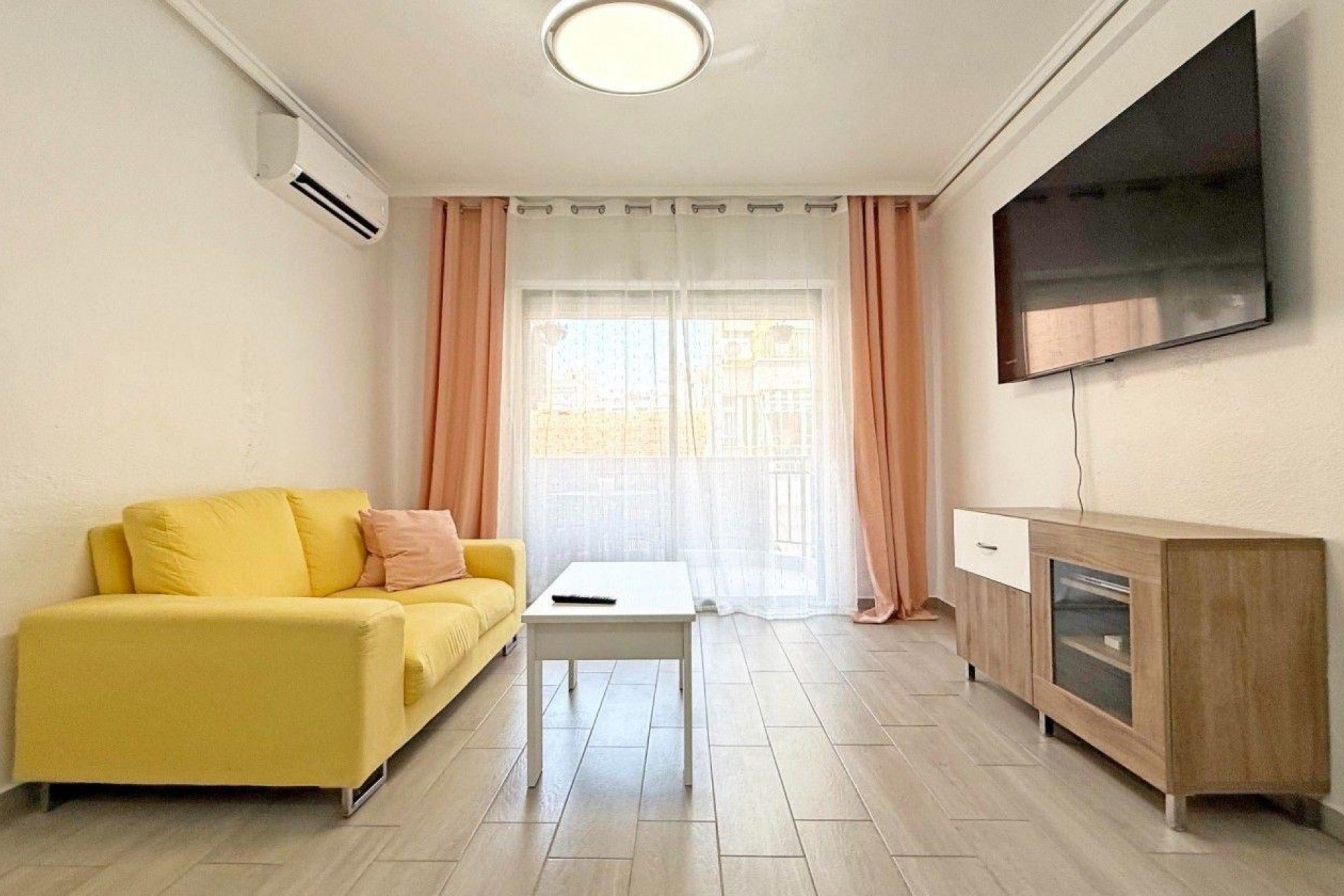 Resale - Apartment -
Torrevieja - Playa del Cura