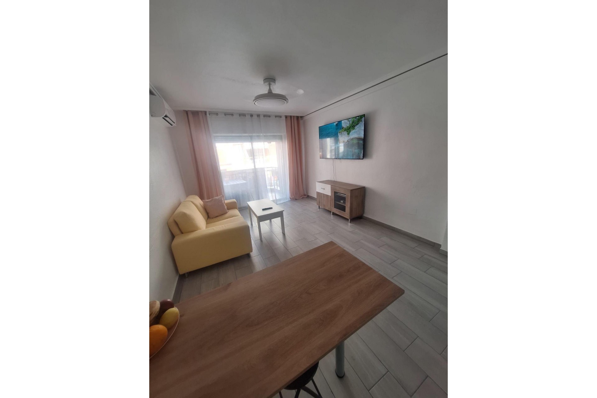 Resale - Apartment -
Torrevieja - Playa del Cura