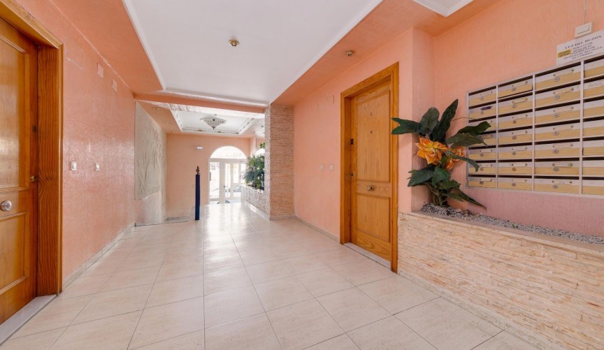 Resale - Apartment -
Torrevieja - Playa del Cura