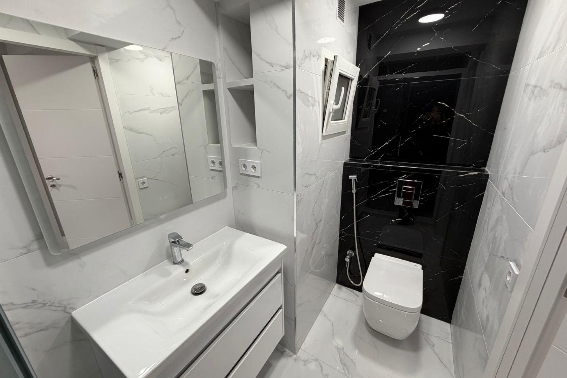 Resale - Apartment -
Torrevieja - Playa del Cura