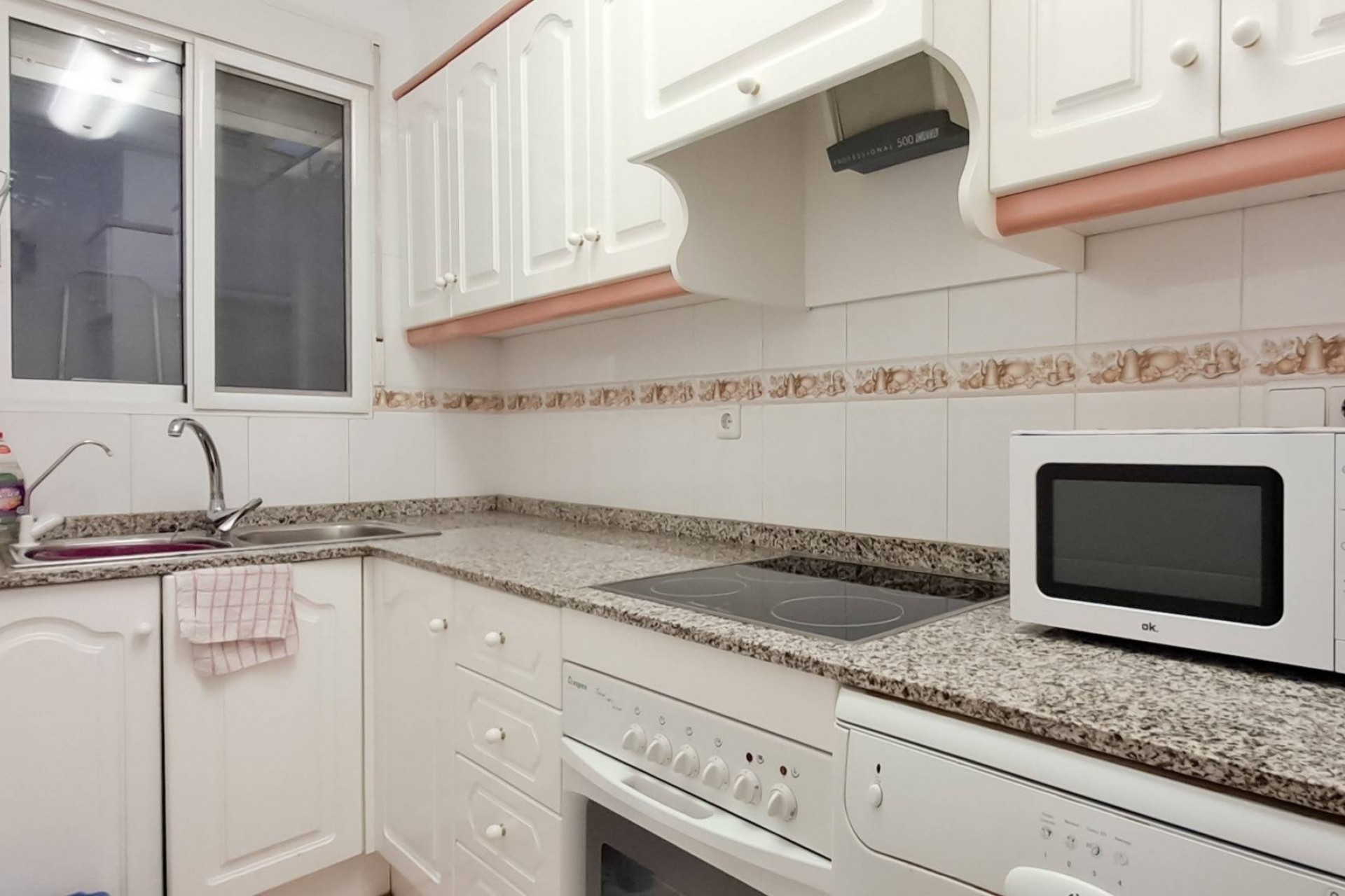 Resale - Apartment -
Torrevieja - Playa del Cura