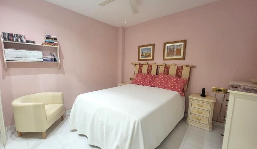 Resale - Apartment -
Torrevieja - Playa del Cura