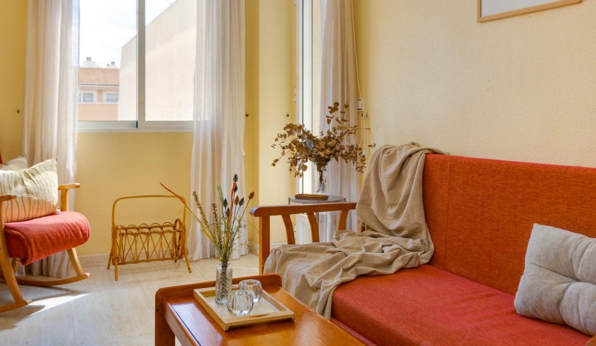 Resale - Apartment -
Torrevieja - Playa del Cura