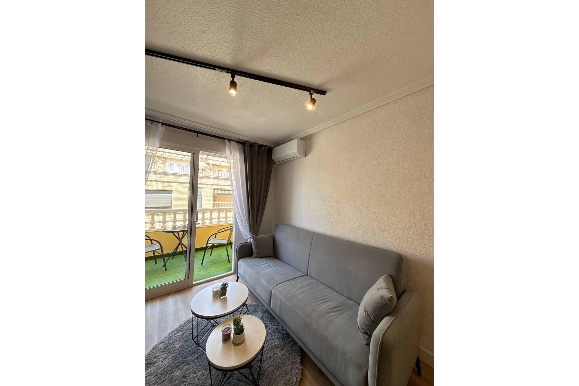 Resale - Apartment -
Torrevieja - Playa del Cura