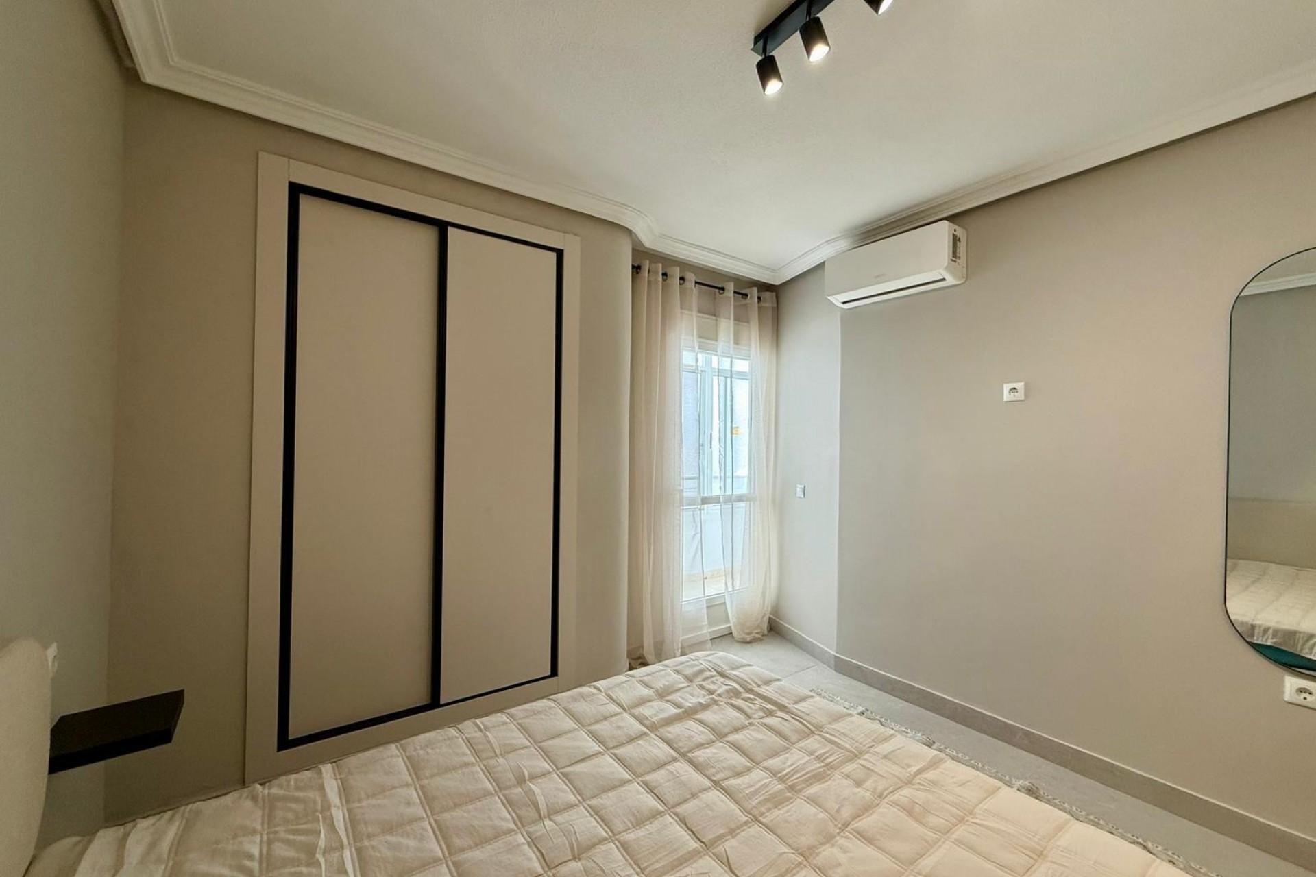 Resale - Apartment -
Torrevieja - Playa del Cura