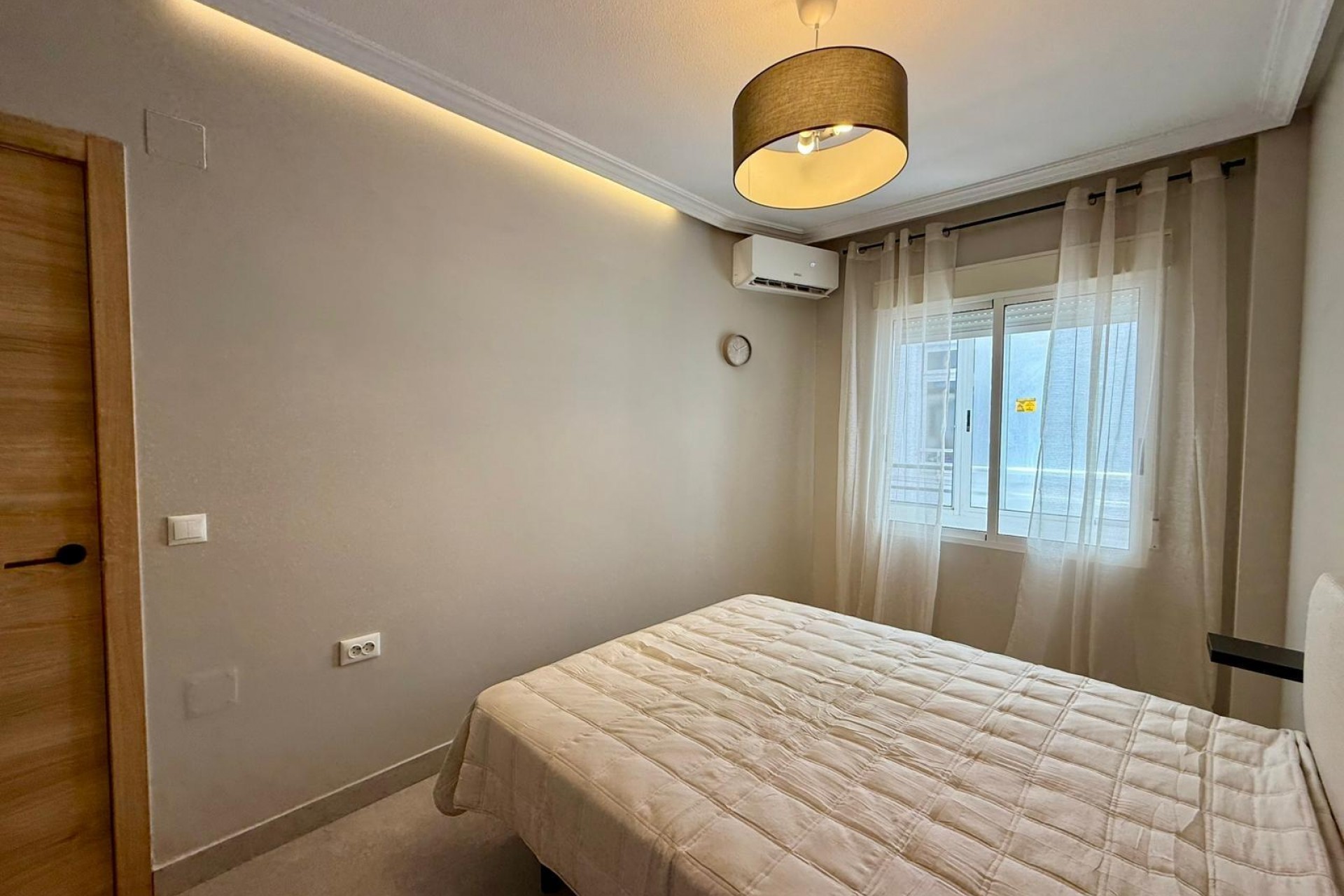 Resale - Apartment -
Torrevieja - Playa del Cura