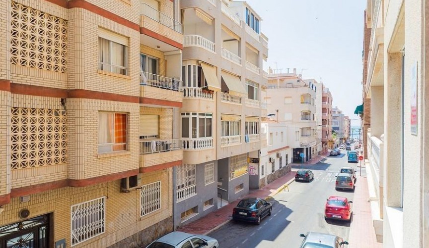Resale - Apartment -
Torrevieja - Playa del Cura
