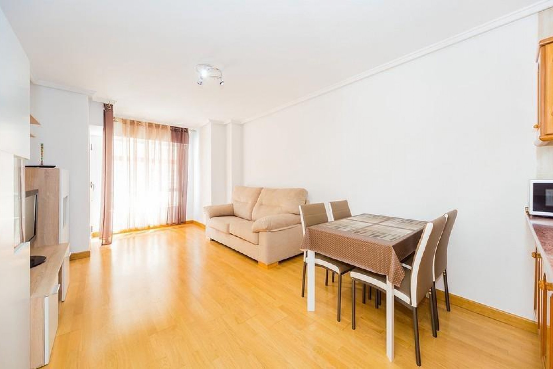 Resale - Apartment -
Torrevieja - Playa del Cura