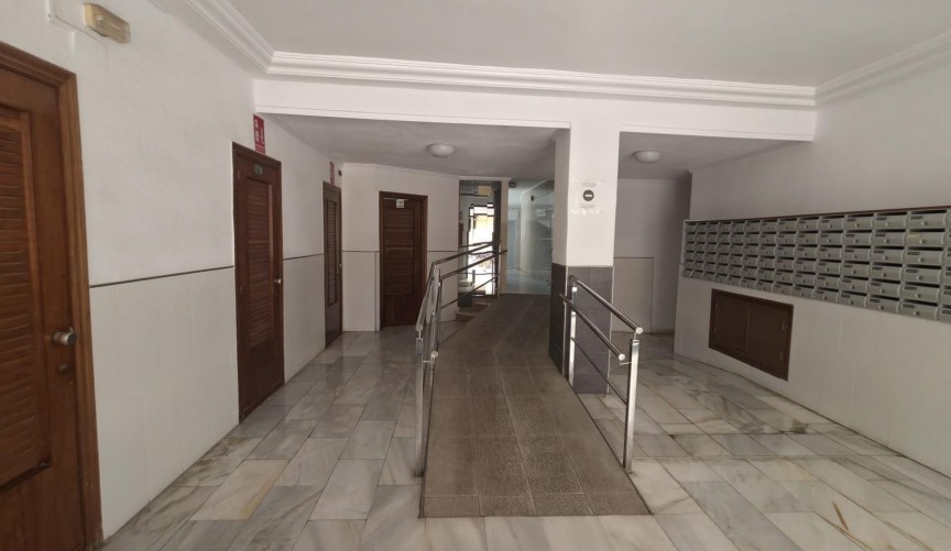 Resale - Apartment -
Torrevieja - Playa del Cura