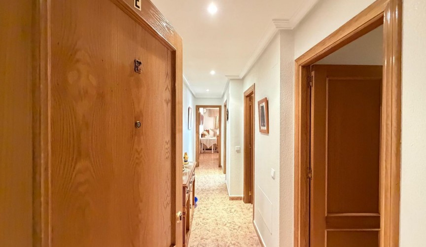 Resale - Apartment -
Torrevieja - Playa del Cura