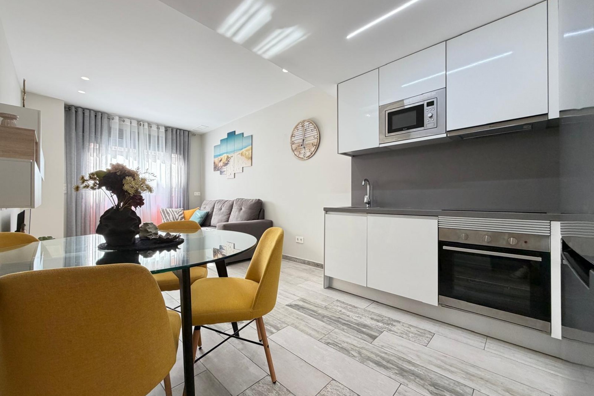 Resale - Apartment -
Torrevieja - Playa del Cura