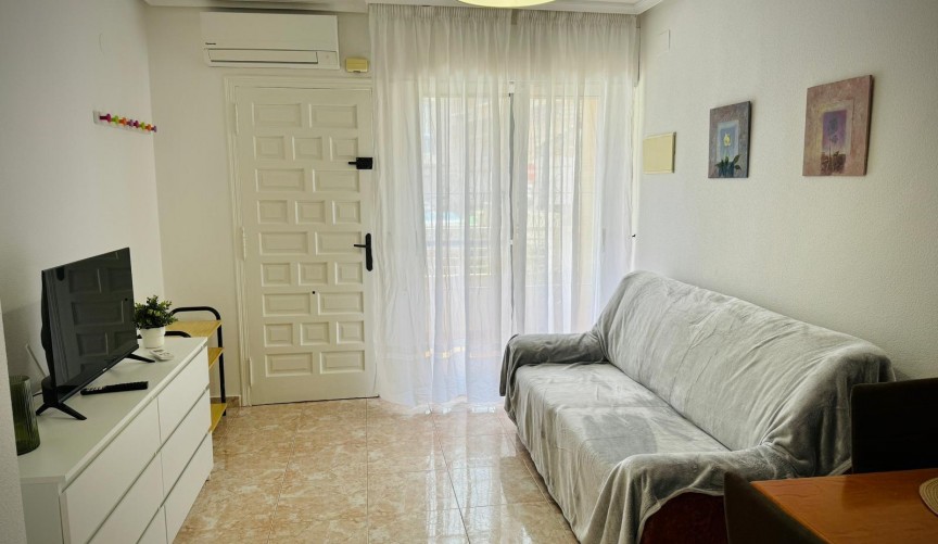 Resale - Apartment -
Torrevieja - Playa del Cura