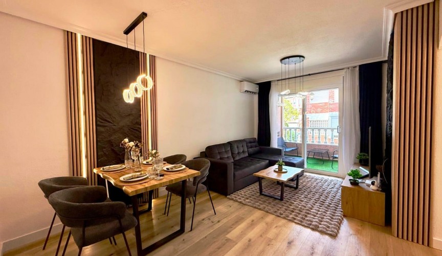 Resale - Apartment -
Torrevieja - Playa del Cura