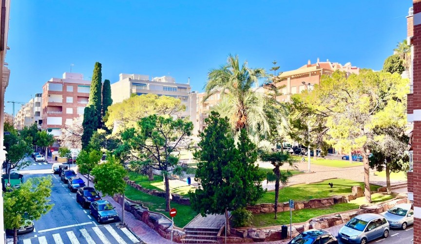Resale - Apartment -
Torrevieja - Playa del Cura