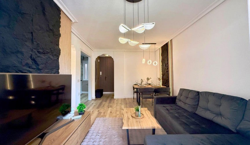 Resale - Apartment -
Torrevieja - Playa del Cura