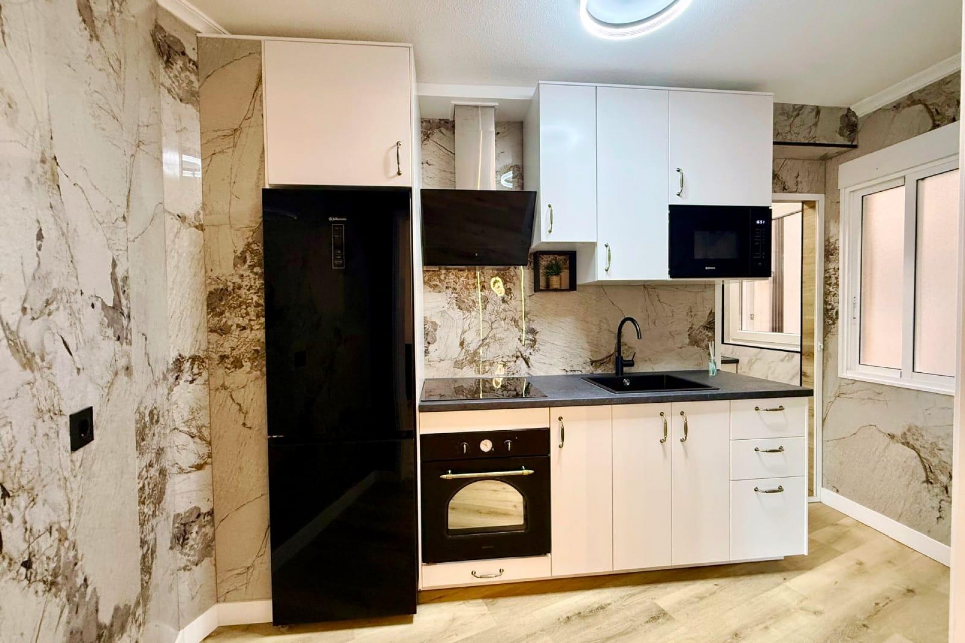 Resale - Apartment -
Torrevieja - Playa del Cura