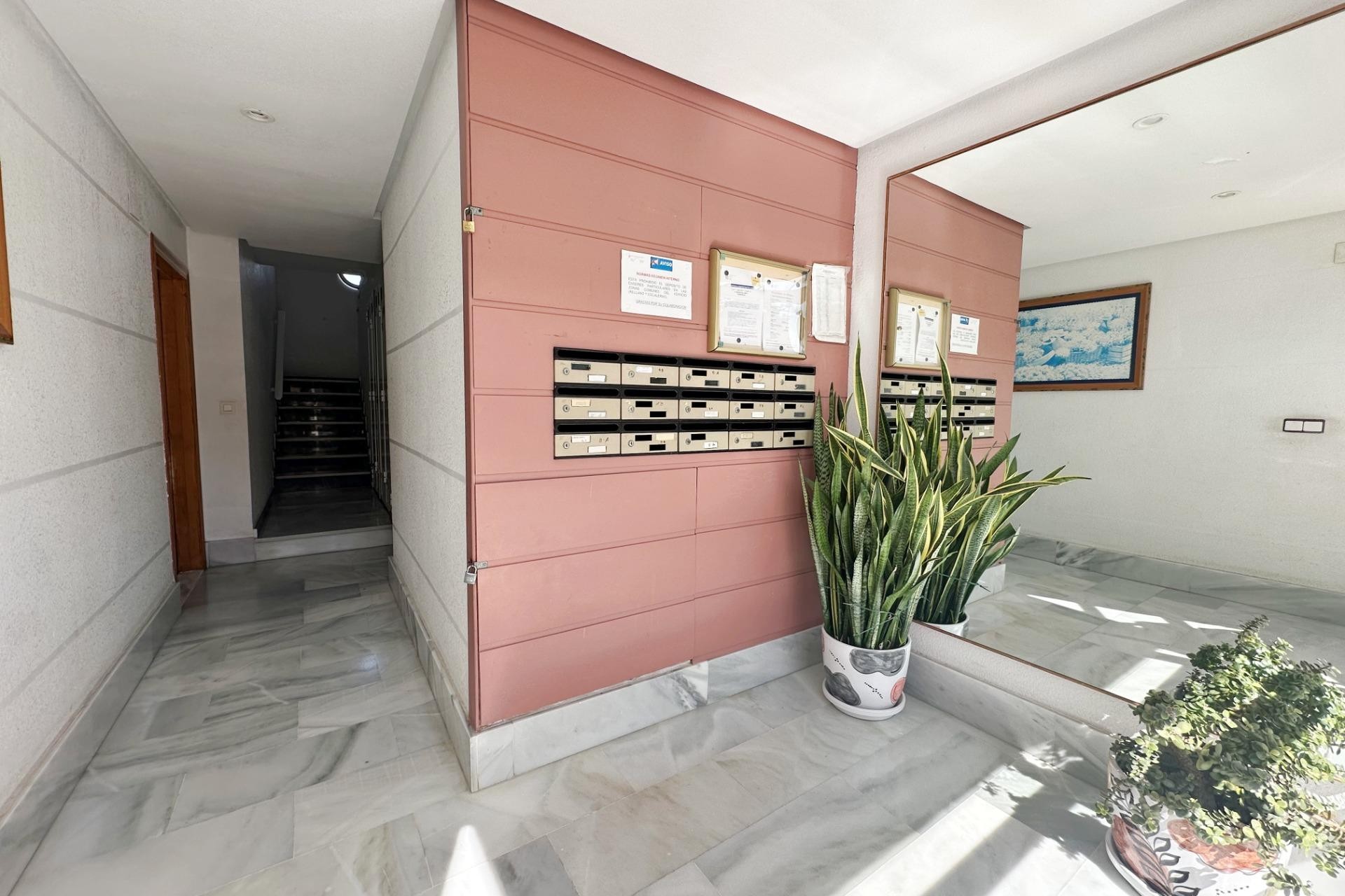 Resale - Apartment -
Torrevieja - Playa del Cura