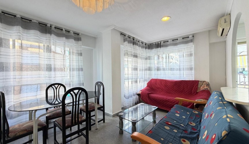 Resale - Apartment -
Torrevieja - Playa del Cura