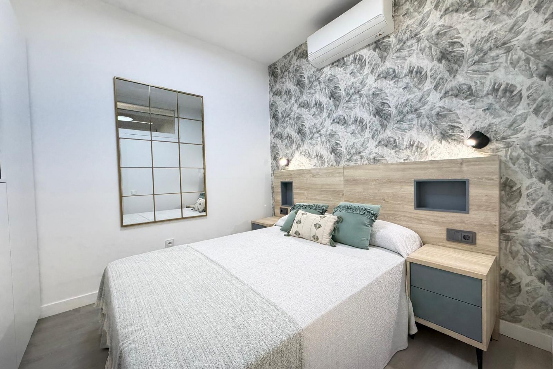 Resale - Apartment -
Torrevieja - Playa del Cura