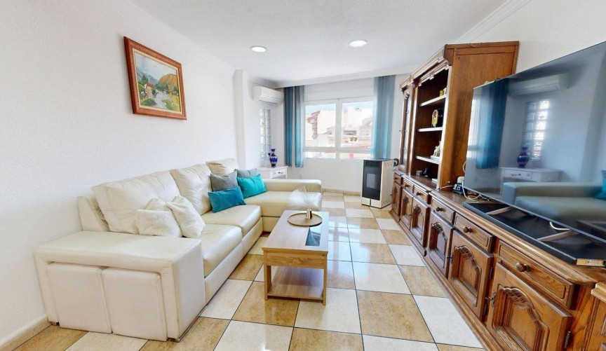 Resale - Apartment -
Torrevieja - Puerto Deportivo
