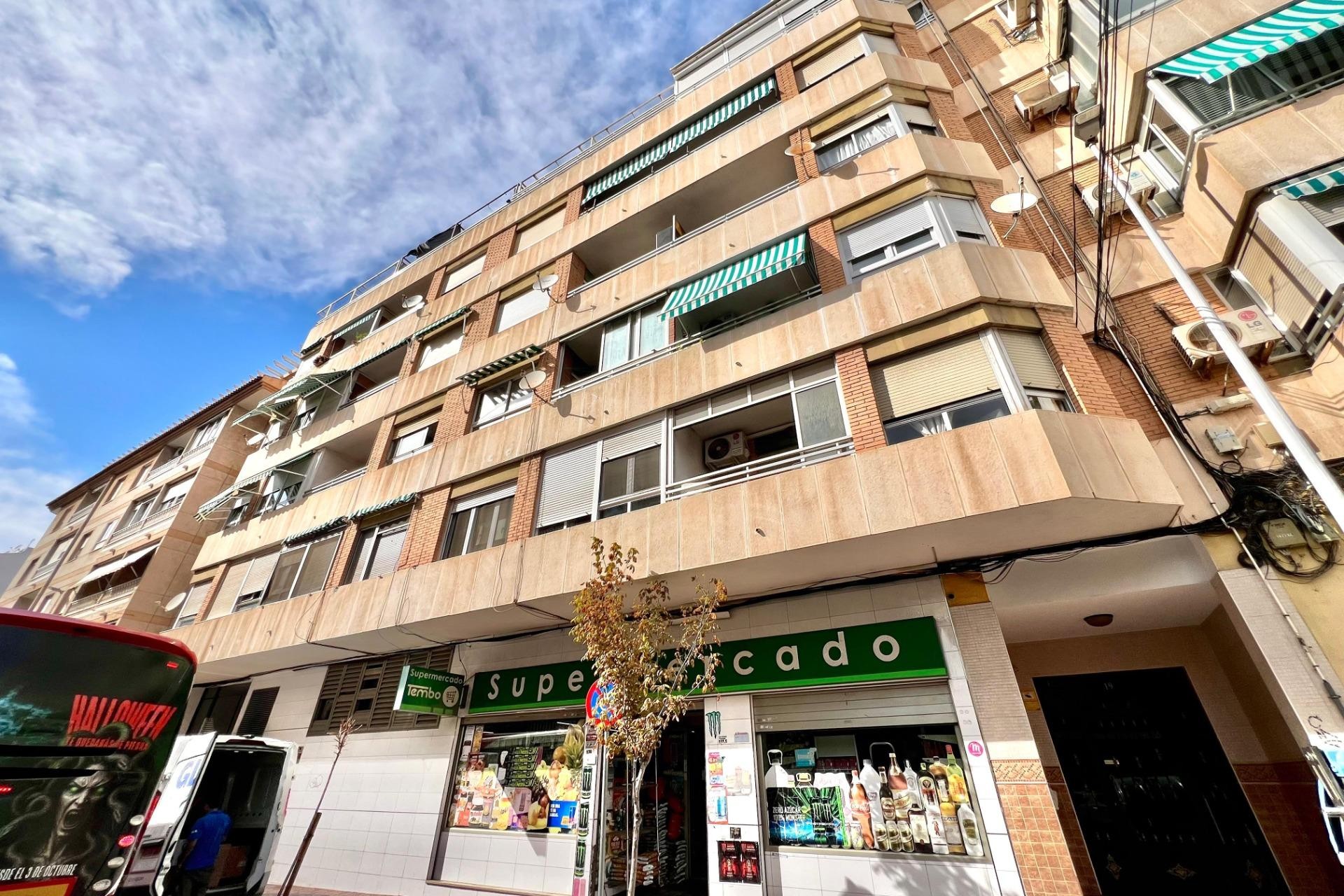 Resale - Apartment -
Torrevieja - Puerto Deportivo
