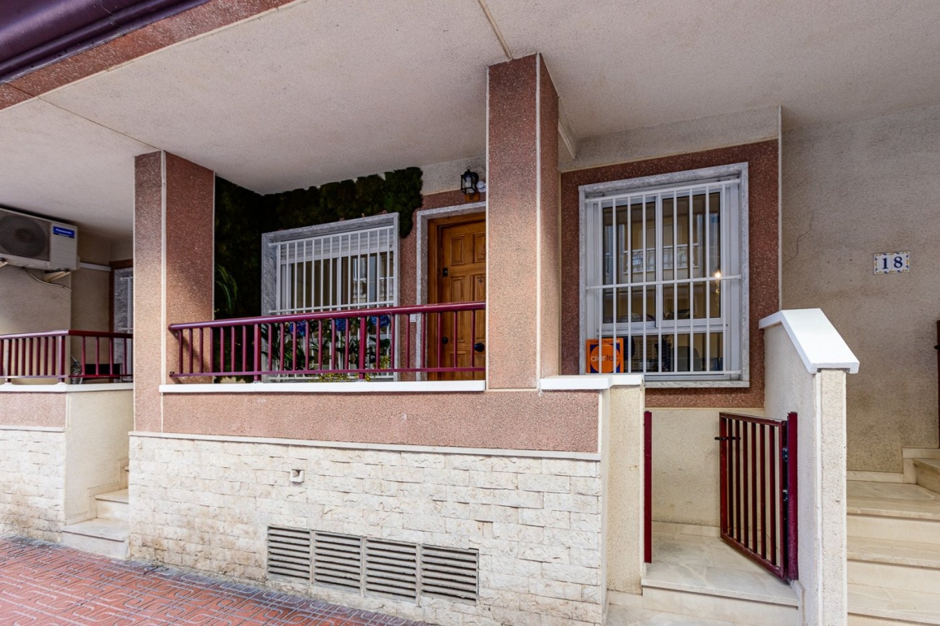 Resale - Apartment -
Torrevieja - Puerto