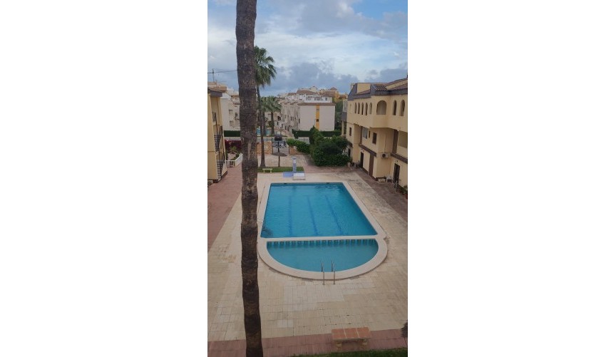 Resale - Apartment -
Torrevieja - Punta Prima