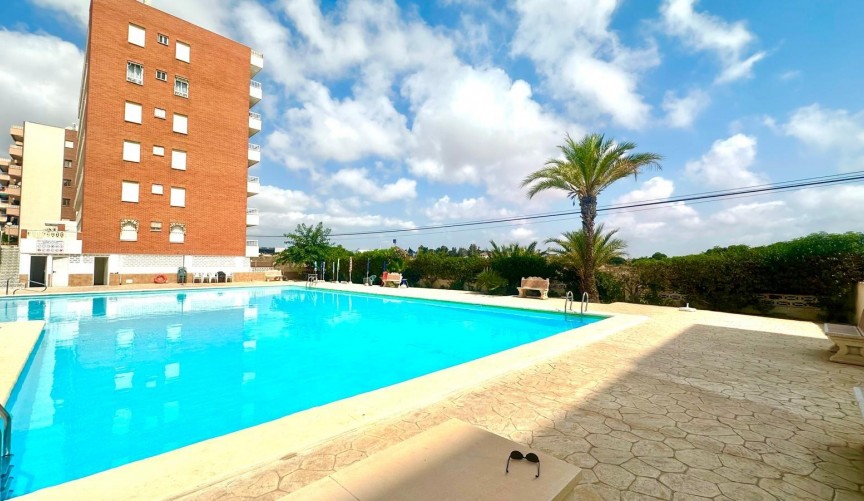 Resale - Apartment -
Torrevieja - Punta Prima