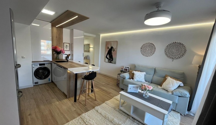 Resale - Apartment -
Torrevieja - Punta Prima