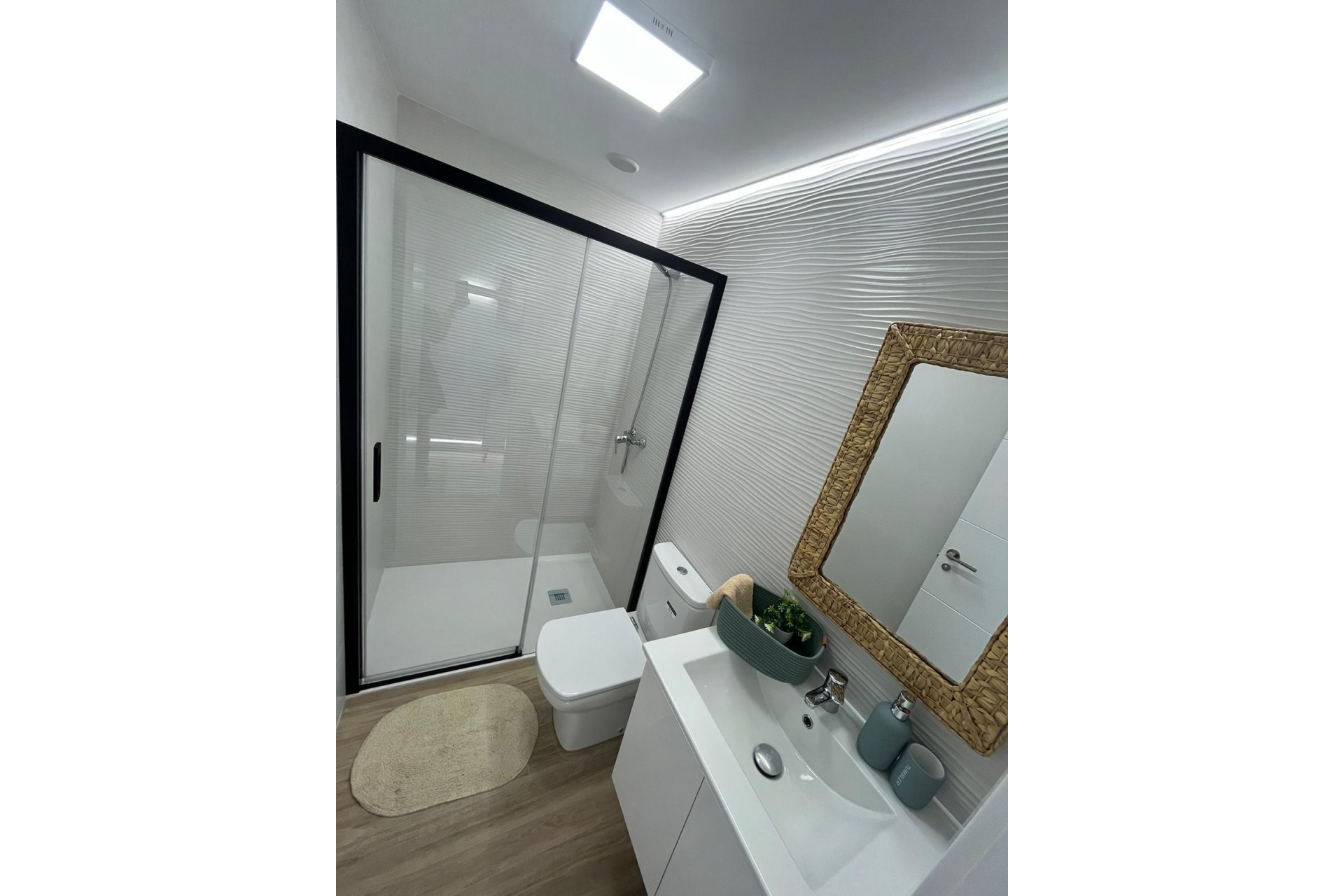 Resale - Apartment -
Torrevieja - Punta Prima