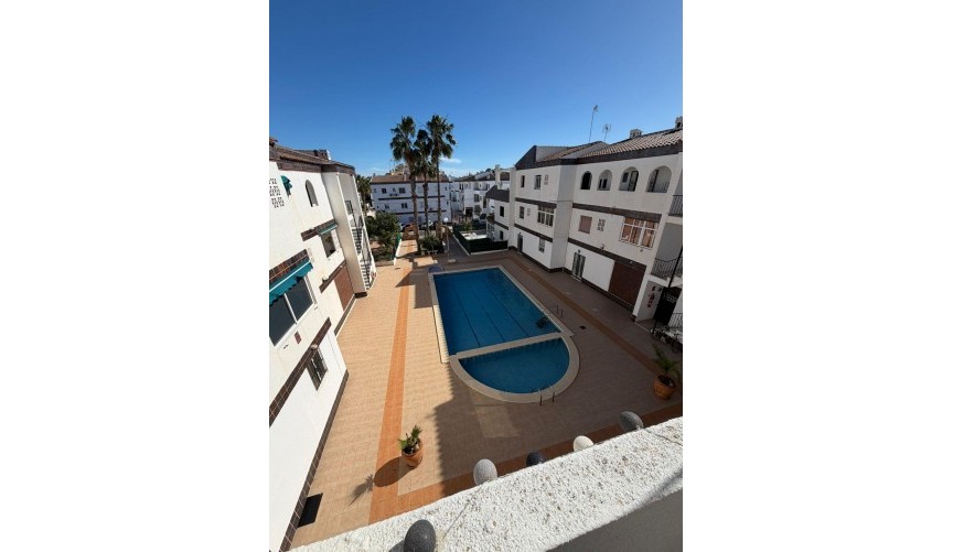 Resale - Apartment -
Torrevieja - Punta Prima