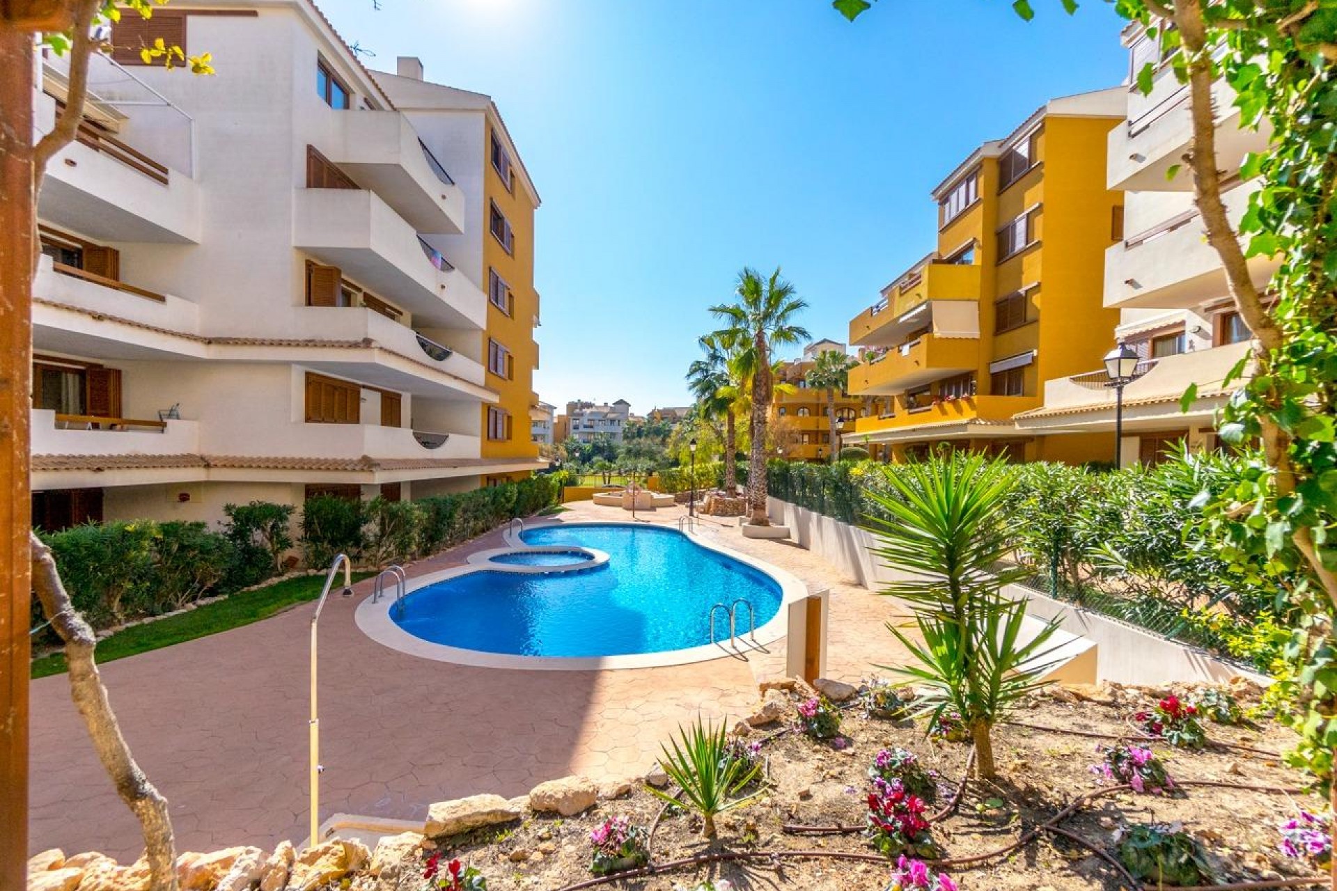 Resale - Apartment -
Torrevieja - Punta Prima
