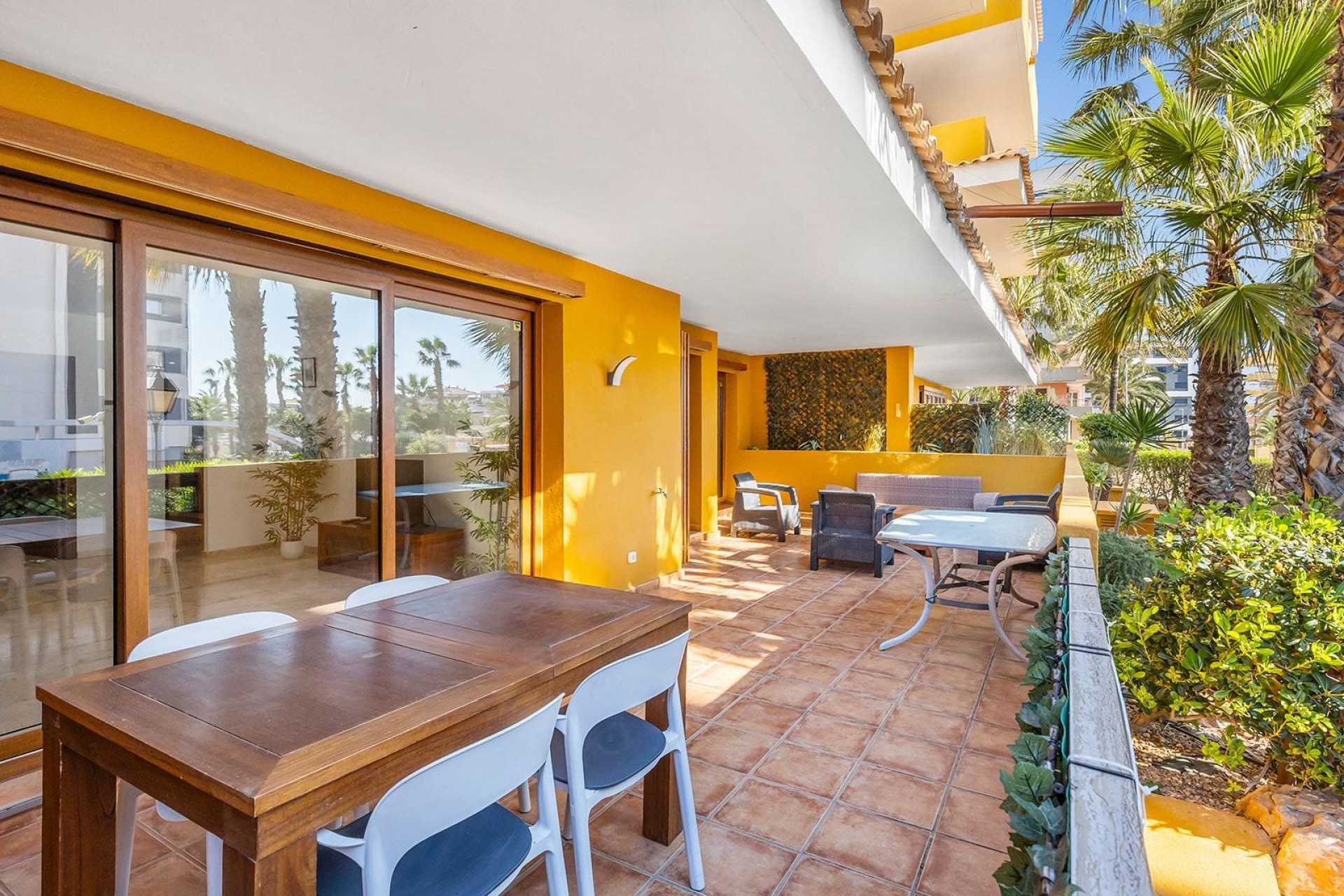 Resale - Apartment -
Torrevieja - Punta Prima