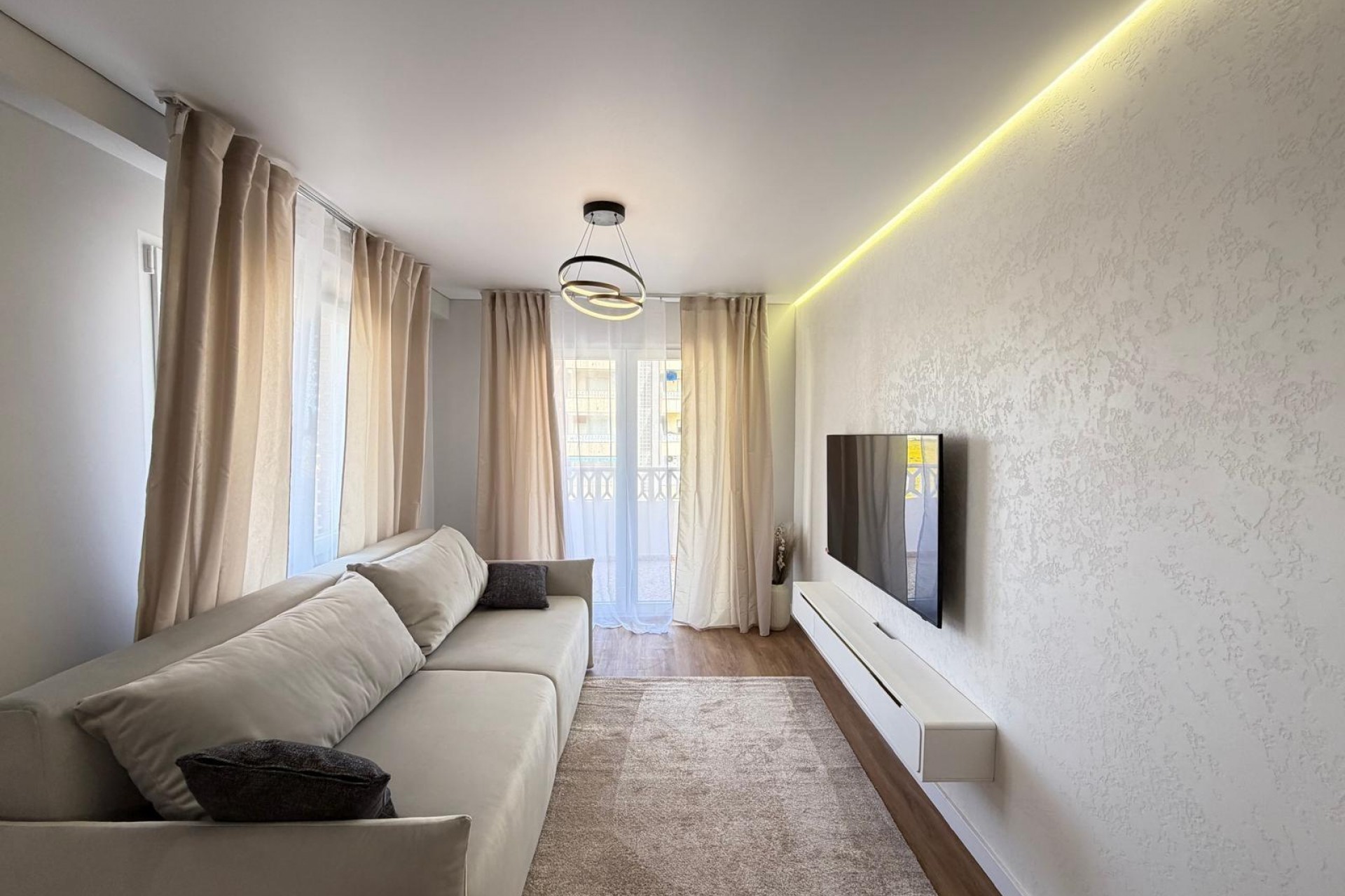 Resale - Apartment -
Torrevieja - Punta Prima