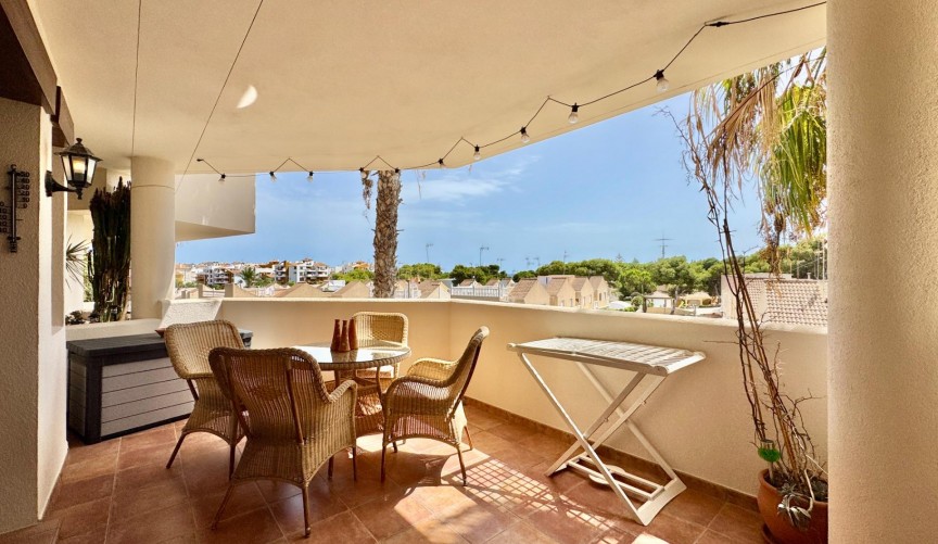 Resale - Apartment -
Torrevieja - Punta Prima