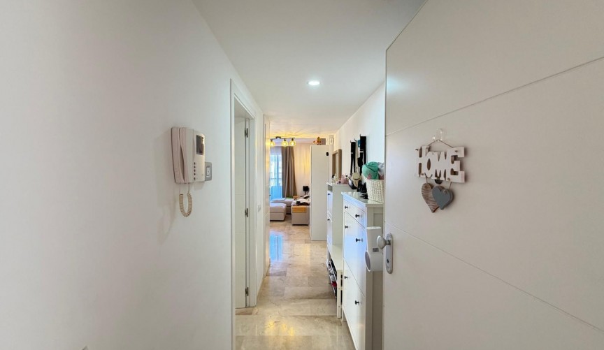 Resale - Apartment -
Torrevieja - Punta Prima