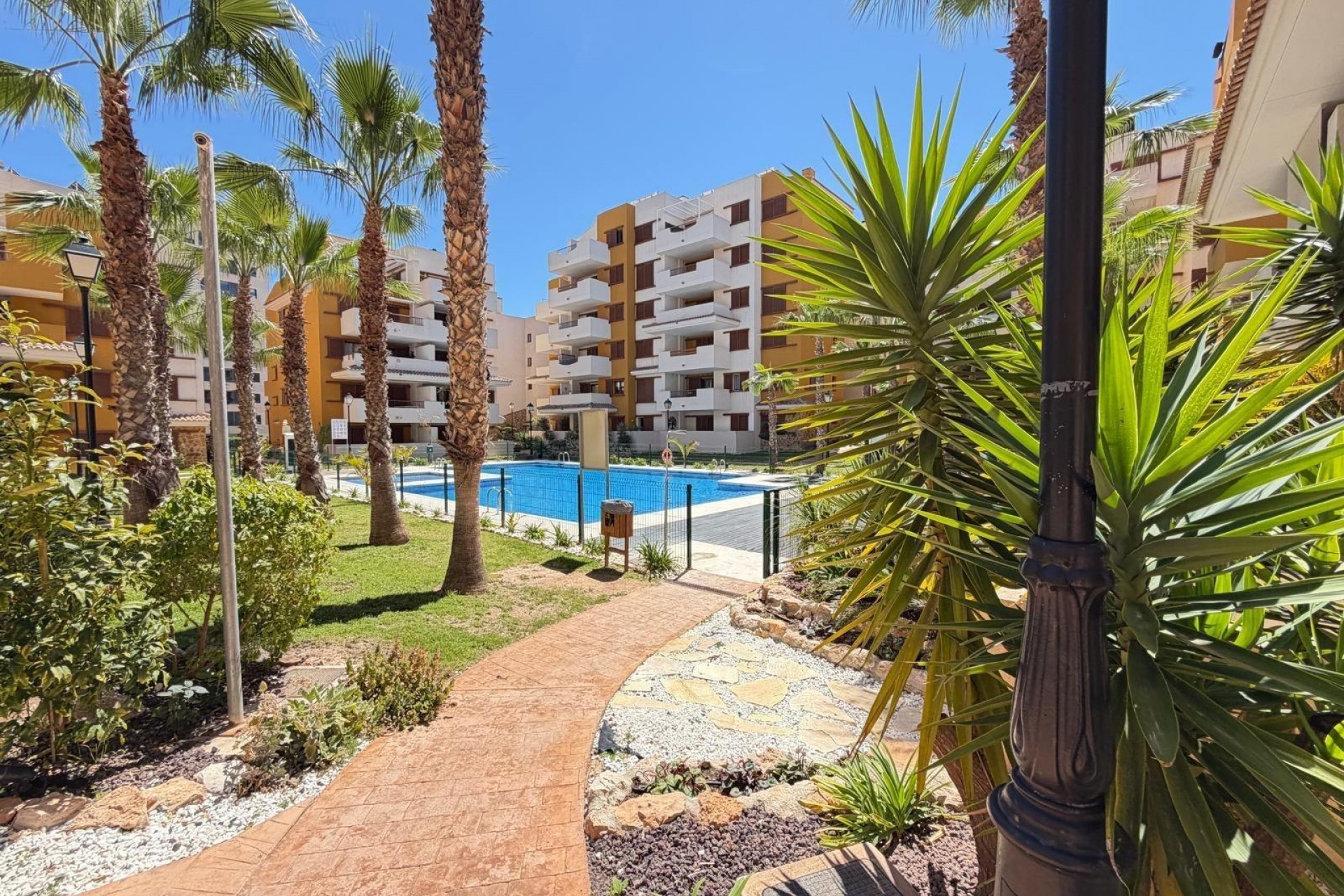 Resale - Apartment -
Torrevieja - Punta Prima