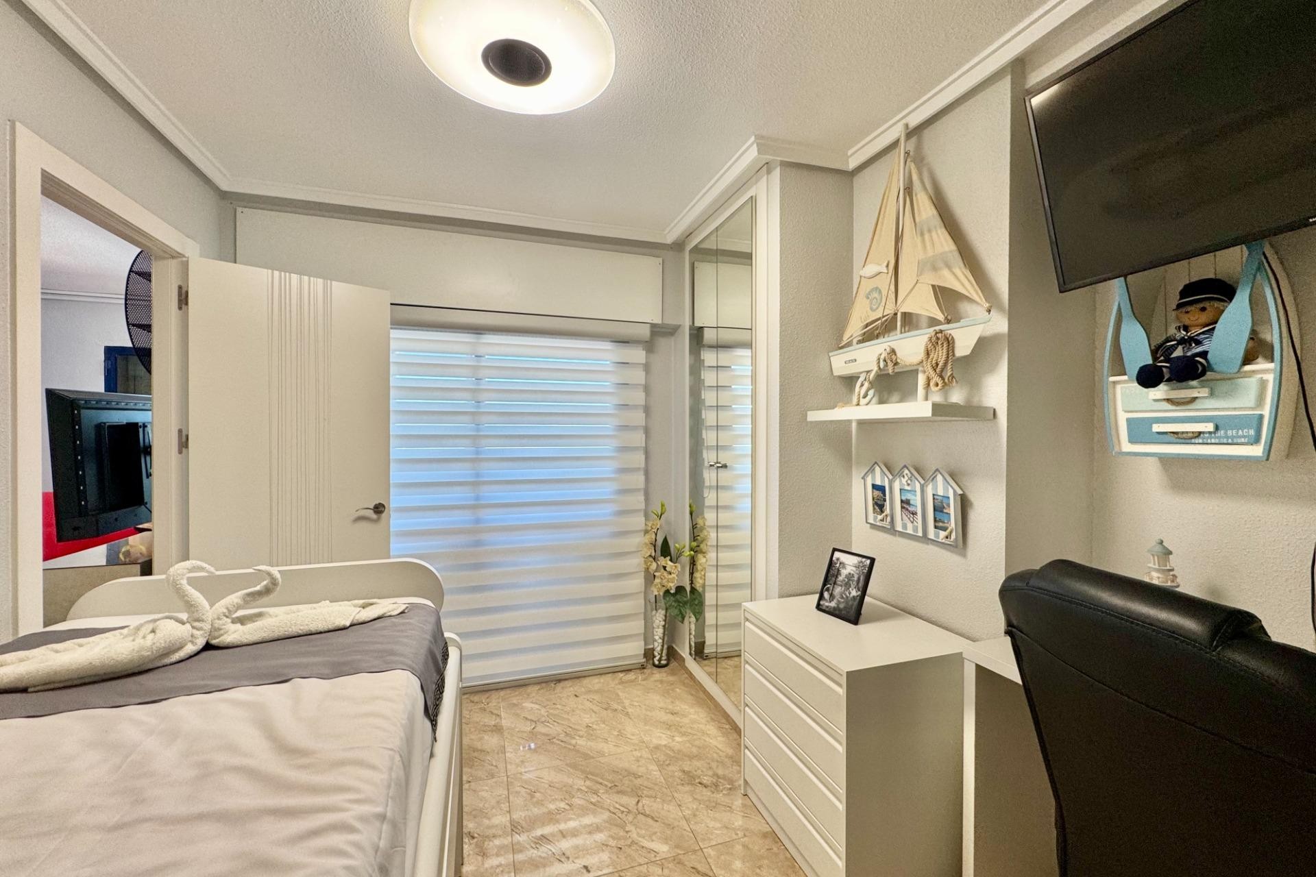 Resale - Apartment -
Torrevieja - Torre La Mata