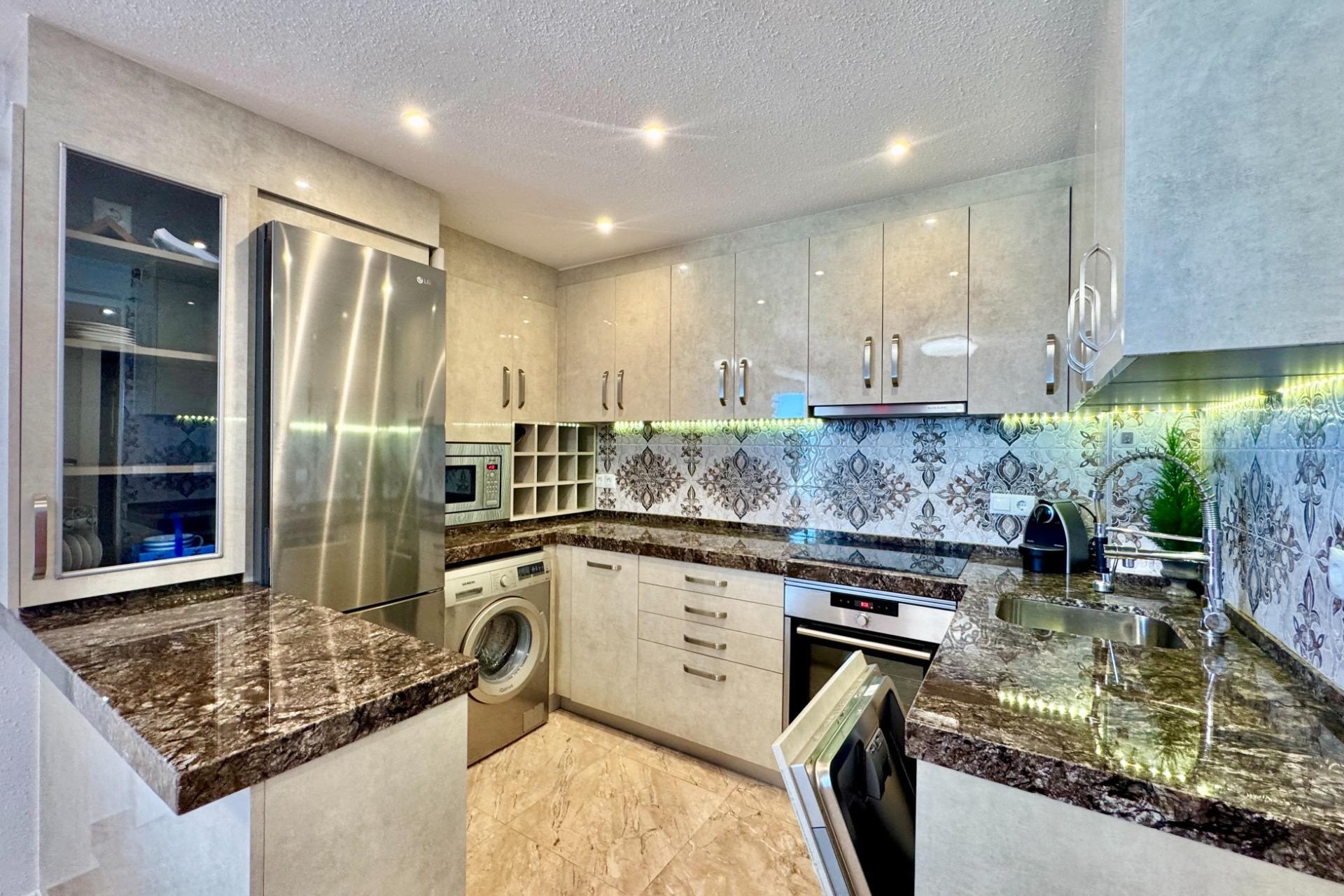 Resale - Apartment -
Torrevieja - Torre La Mata
