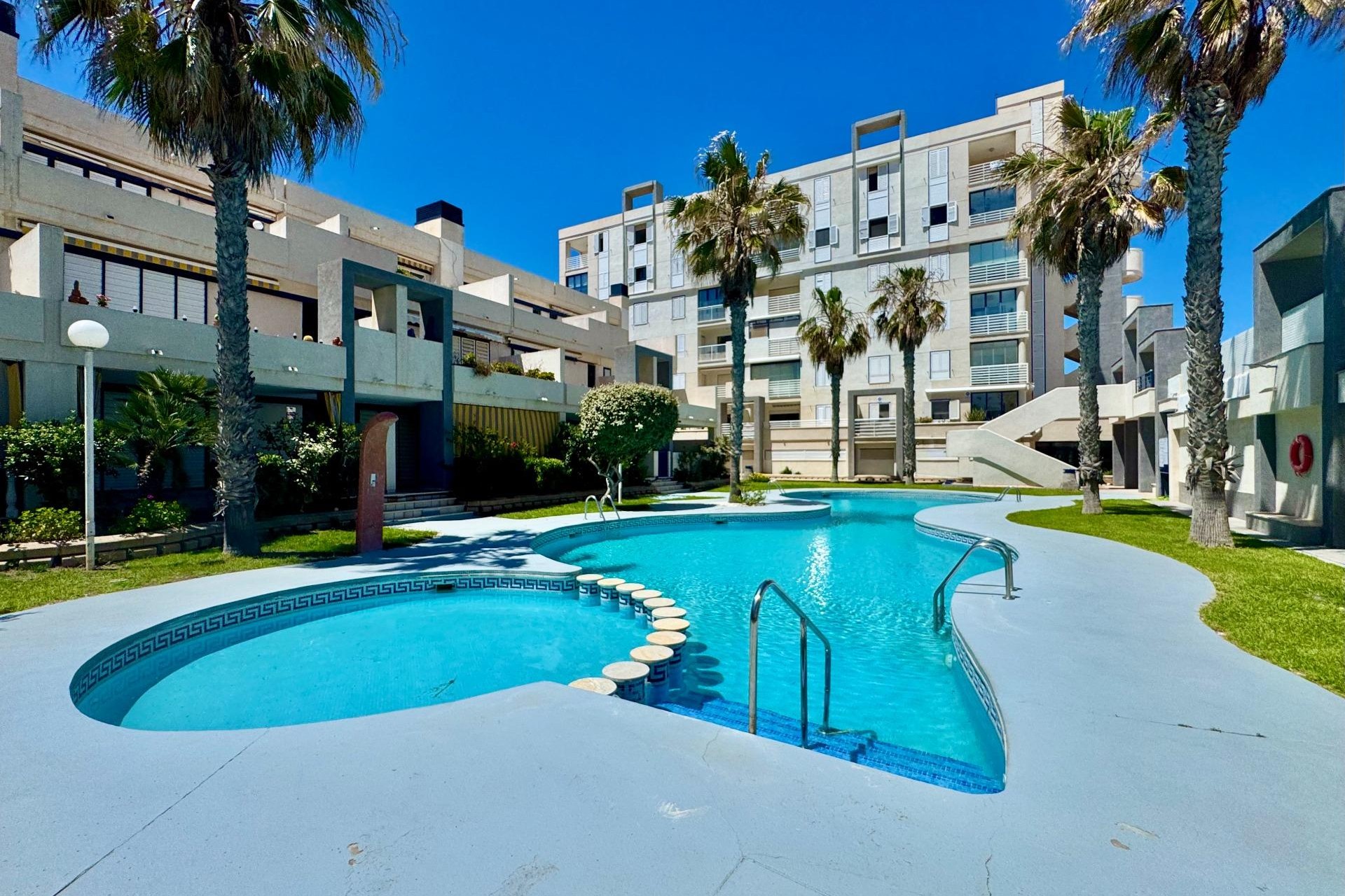 Resale - Apartment -
Torrevieja - Torre La Mata