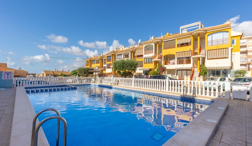 Resale - Apartment -
Torrevieja - Torreblanca