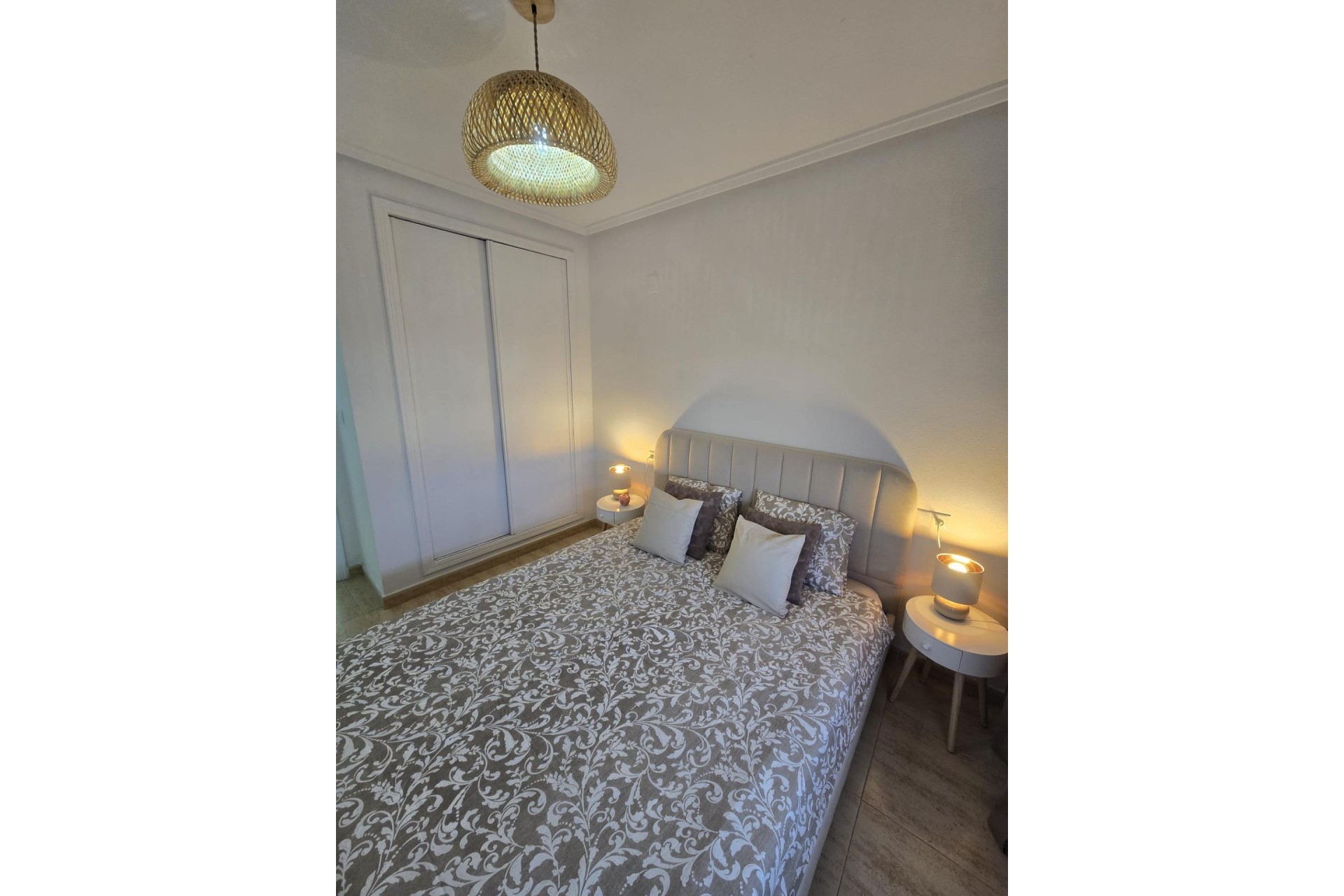 Resale - Apartment -
Torrevieja - Torreblanca