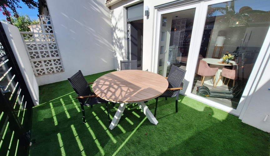 Resale - Apartment -
Torrevieja - Torretas