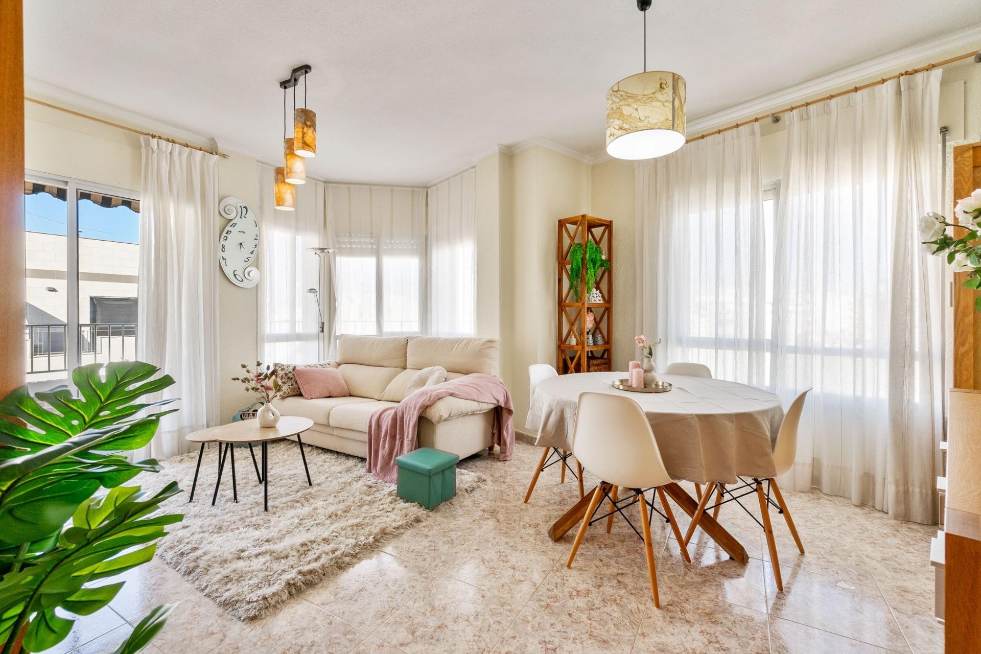 Resale - Apartment -
Torrevieja