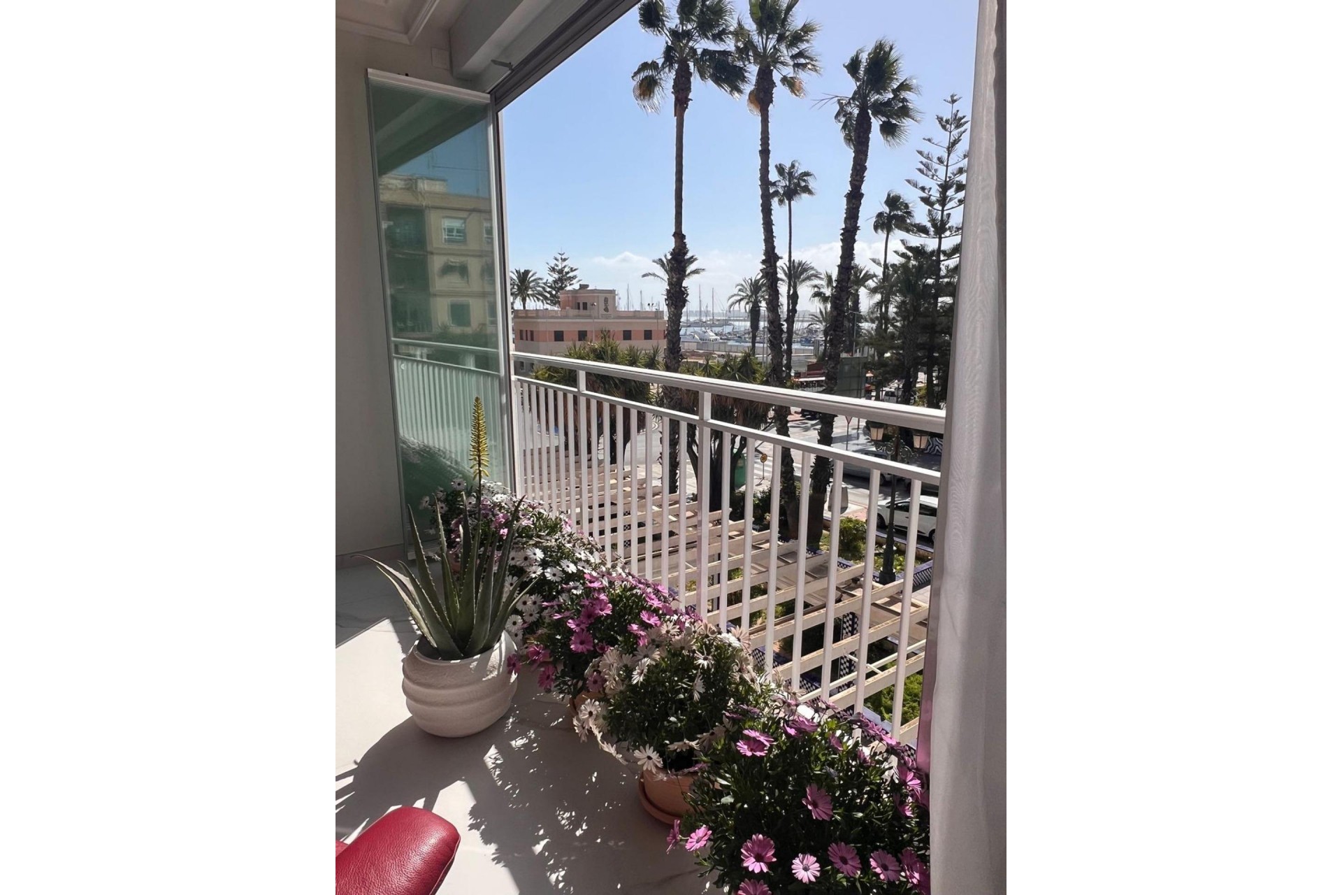 Resale - Apartment -
Torrevieja