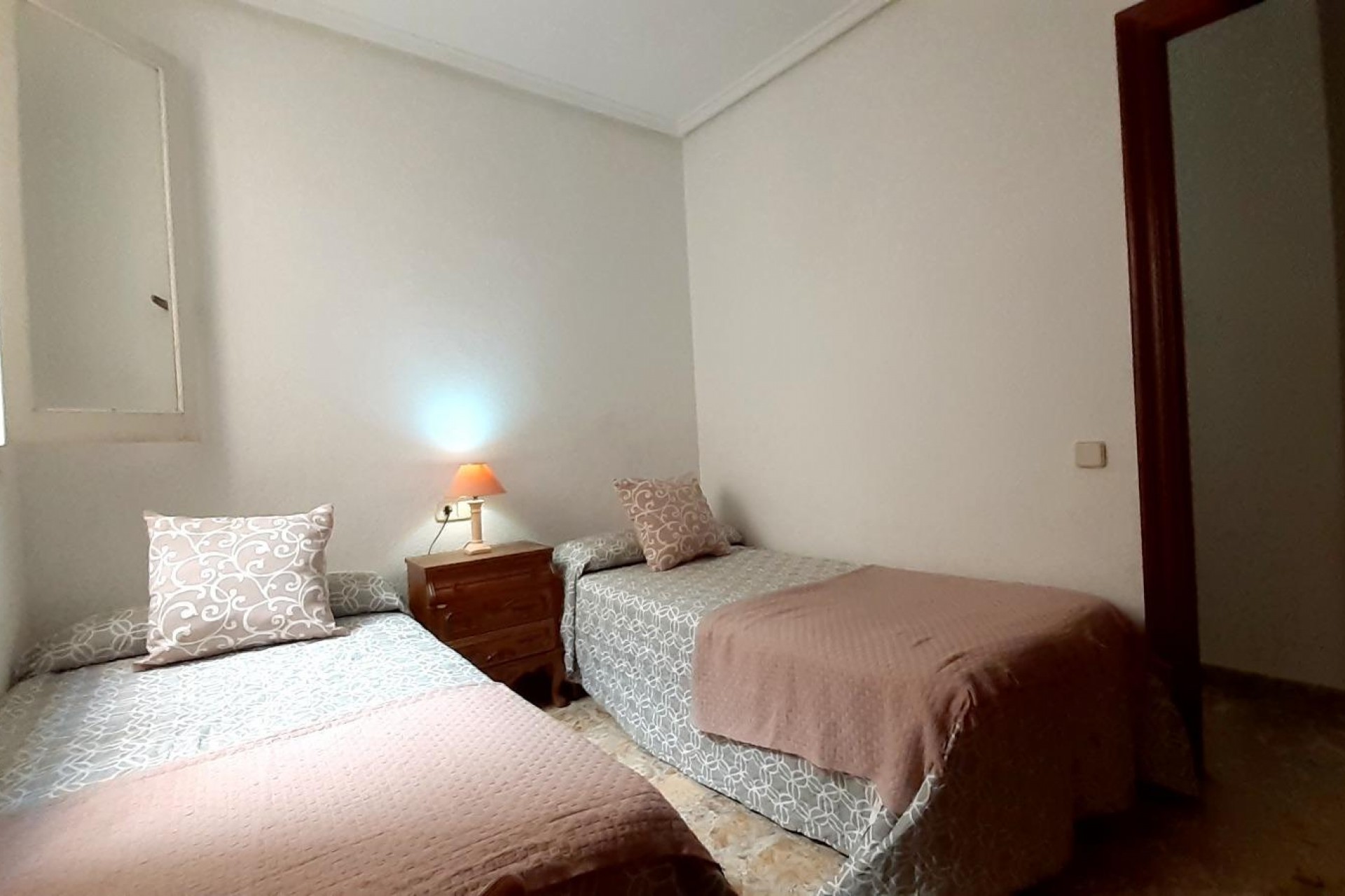 Resale - Apartment -
Torrevieja