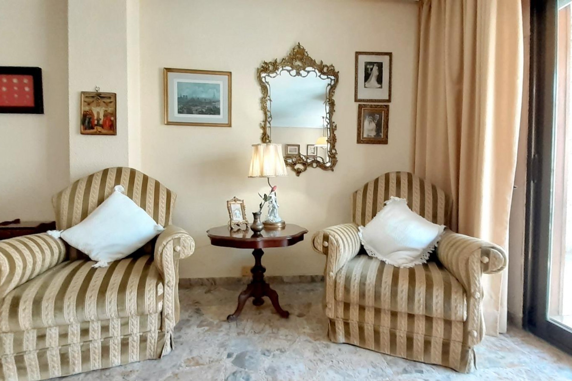 Resale - Apartment -
Torrevieja