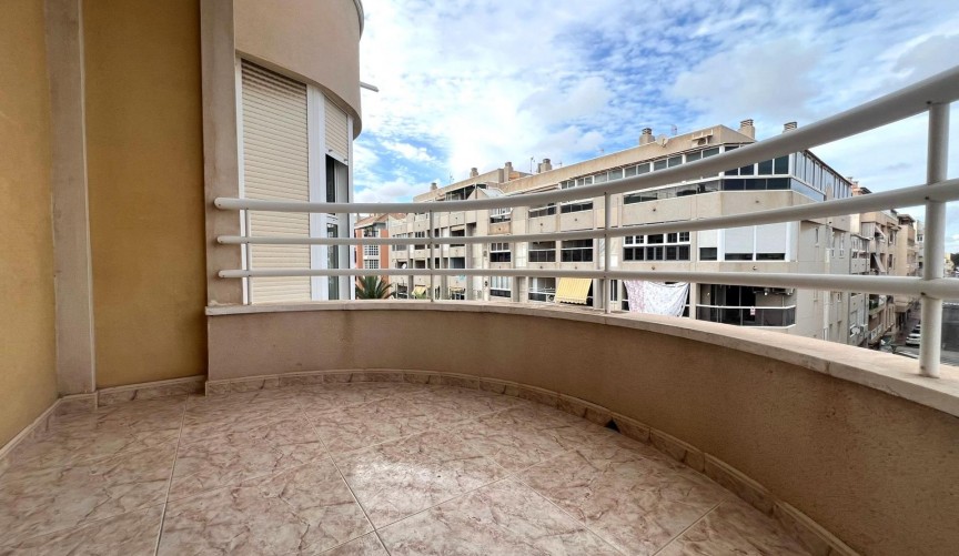 Resale - Apartment -
Torrevieja